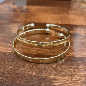 Floral Gold Bangle Set 🌸